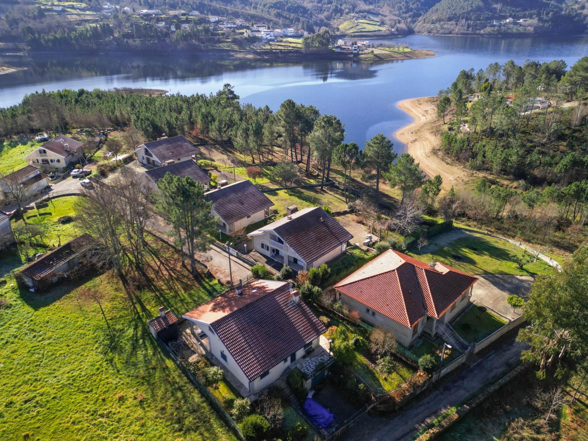Casa Da Barragem - Ninho Aguias Holiday home *